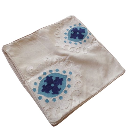 Throw Pillow Cover's Blue and Cream Design 18" x 18"  3172 - Picture 1 of 5